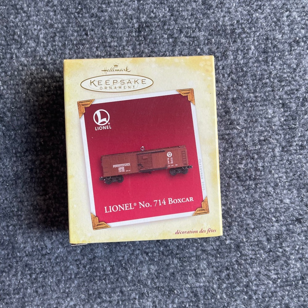 Hallmark Keepsake 2005 LIONEL No 714 Boxcar Die-Cast Metal Ornament QXI6125